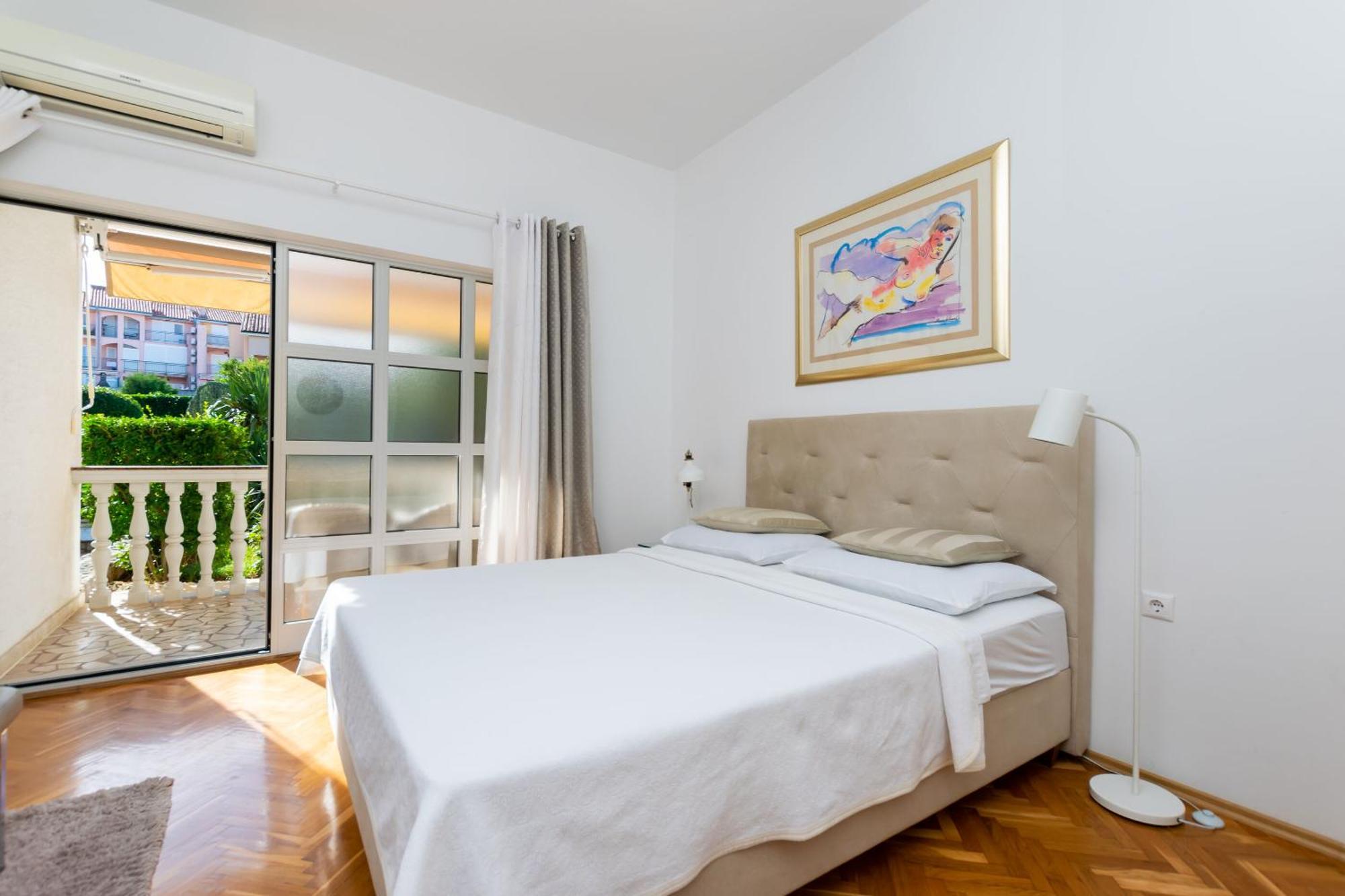 Apartments Sinisa Malinska Exterior photo