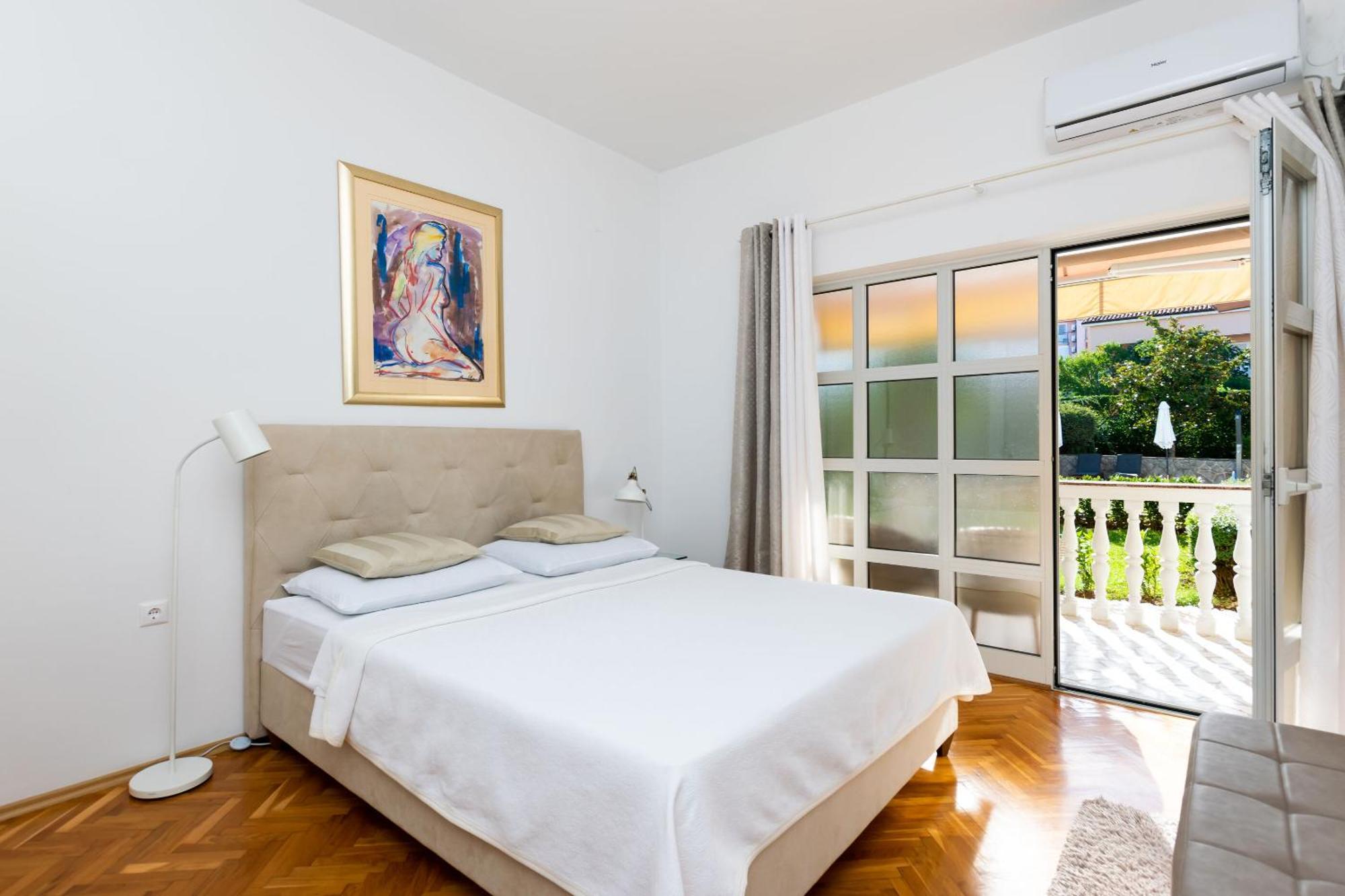 Apartments Sinisa Malinska Exterior photo
